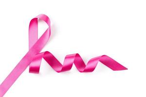 cinta rosada del cáncer de pecho aislada foto