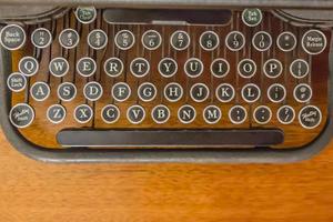 llaves en máquina de escribir antigua