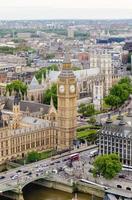 Vista aérea del Big Ben, las Casas del Parlamento, Londres