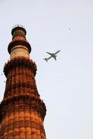 qutab minar, delhi, india, patrimonio mundial de la unesco. foto
