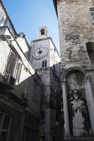 Calles del casco antiguo de Split, Croacia foto