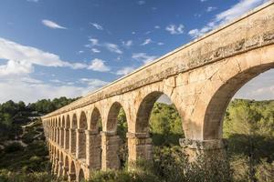 acueducto romano pont del diable en tarragona foto