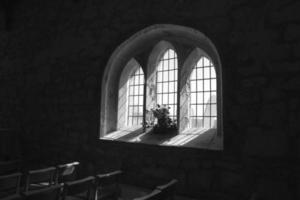 ventana de la iglesia aberdaron llyn peninsula foto