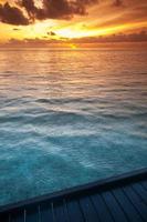 agua de mar tropical en maldivas