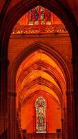 Arco rey Fernando vidrieras Catedral de Sevilla España foto