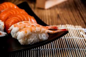 colorido tema japonés con sushi foto