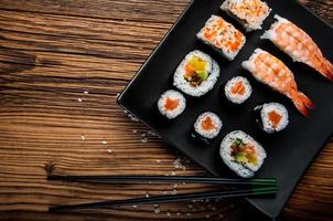 mariscos japoneses, set de sushi