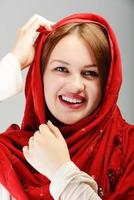 Retrato de joven hermosa niña musulmana