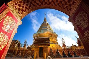 Wat Phra That Doi Suthep, templo histórico en Tailandia foto