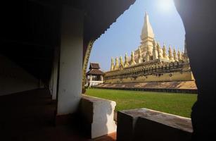 Pha que luang stupa en vientiane foto
