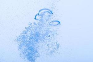 burbujas de color azul claro foto