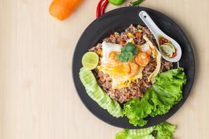 Fried brown rice with shrimp fried egg  photo