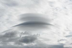 nube lenticular en Tailandia foto
