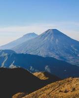 cordillera en el otoño foto