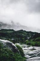 flujo de la corriente del río foto