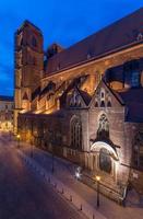Iglesia de Santa María Magdalena en Wroclaw, Polonia en la noche