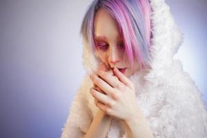 unusual girl with pink hair, feel cold and kuteesa in photo