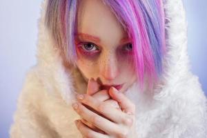 unusual girl with pink hair, feel cold and kuteesa in photo