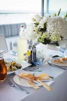 juego de mesa para boda u otra cena de evento con catering