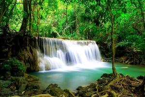 cascada de huai mae khamin foto