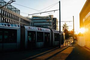 tren en la estación de metro foto