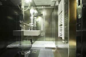interior de baño moderno foto