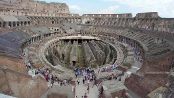 Coliseo interior Roma Italia video