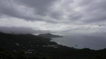 lapso de tiempo de tormenta - en la isla de koh tao