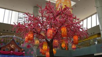 singapore chinees nieuwjaar decoratie sakura tree marina square mall video