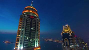 dubai stad zonsondergang beroemde wolkenkrabber gebouw boven 4k time-lapse verenigde arabische emiraten video