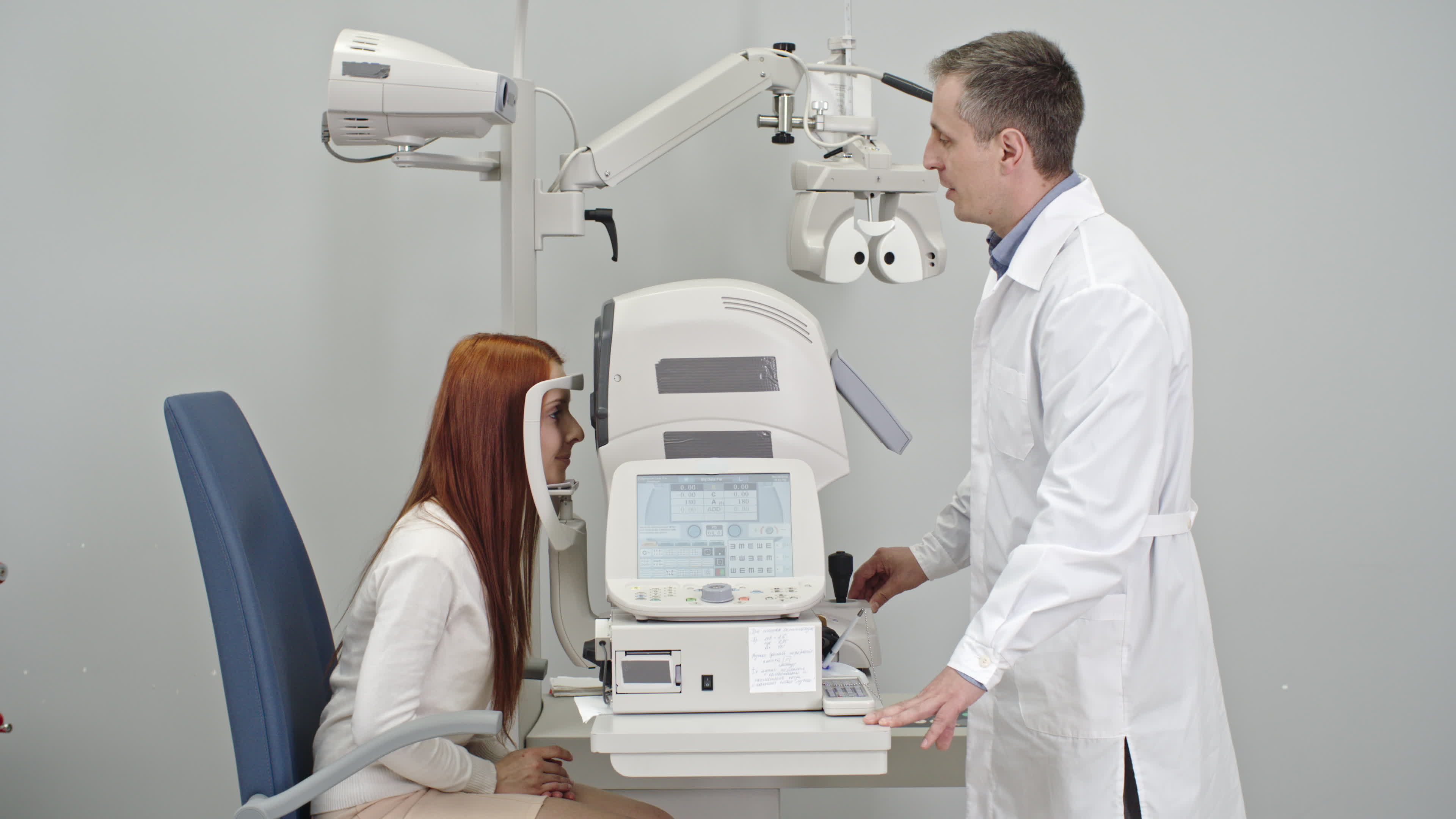 Eye Exam Refraction Test 1290193 Stock Video at Vecteezy