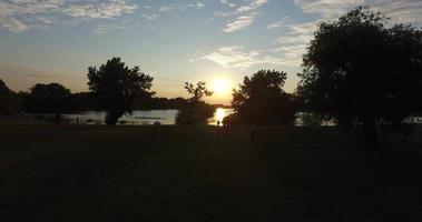 solnedgång på jarun sjön