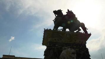 Italia sol luz victor emmanuel ii monumento catedral plaza panorama 4k milán