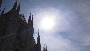 Italien Mailand Stadt berühmte Dom Kathedrale Front Sonnenlicht Panorama 4k video