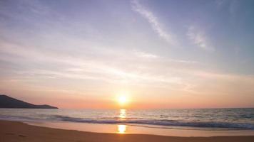 Thaïlande phuket island coucher de soleil ciel aéroport plage panorama 4k time-lapse video