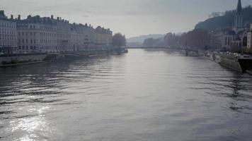 Vista de la ciudad de Lyon, Francia, vista del río.