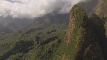 4k drone aéreo maui, hawai, valle de iao