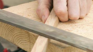 polishing of wooden plank video