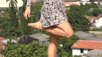 kvinnlig dansare som bär kjol video