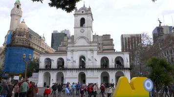 frente do edifício histórico do conselho colonial na praça de maio, comemorações do bicentenário do dia da independência