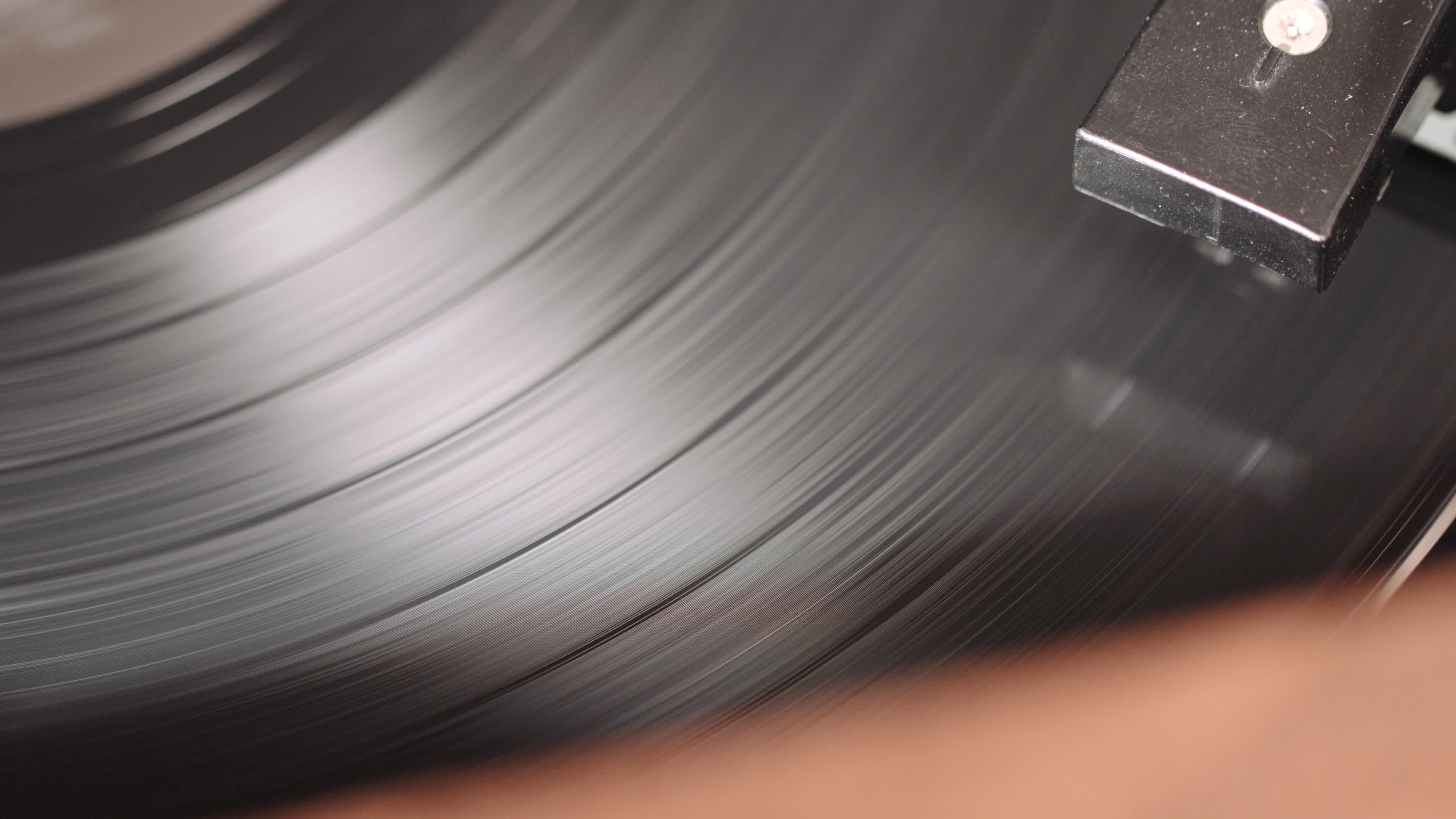 Spinning Vinyl Record Closeup Stock Video At Vecteezy Spinning Vinyl Record Closeup Stock Video At Vecteezy