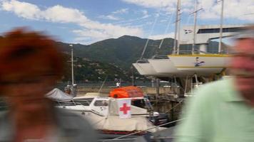 Italien Sommer Tag berühmte Como See Dock Bootsstation Bucht Panorama 4k