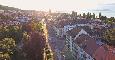 Luftaufnahme von Neuenburg mit einem schönen sonnigen Tag, Schweiz