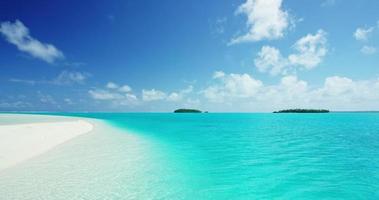 paraíso de la isla tropical de arena