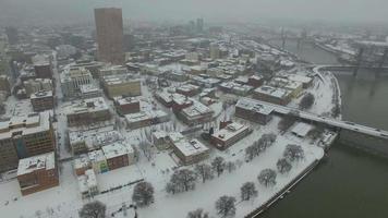 luchtfoto oregon portland sneeuw