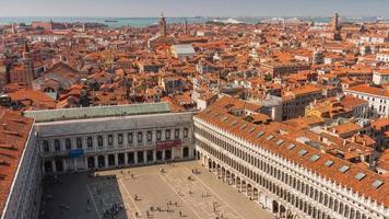 Italien sonniger Tag San Marco Platz Campanile Aussichtspunkt Panorama 4k Zeitraffer Venedig video