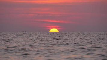 Tailândia verão pôr do sol mar praia panorama 4k video