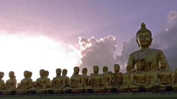 parc commémoratif bouddhiste de Bucha video