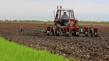 machines agricoles en fonctionnement video