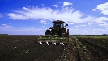 Agriculture tractor seeding plants video